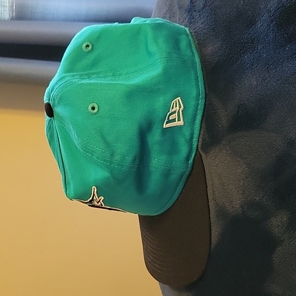 Vintage Look Florida Marlins Snap-back New Era Hat- Excellent Condition! - Picture 2 of 8